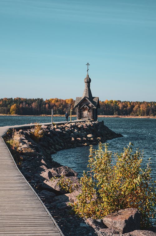 Gratis arkivbilde med bygning, innsjø, kapell