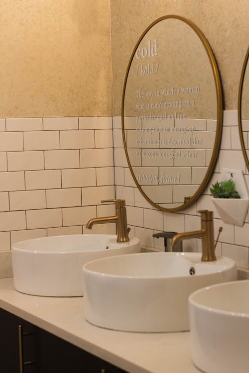 Free Vanity Mirror and Bathroom Sink Stock Photo