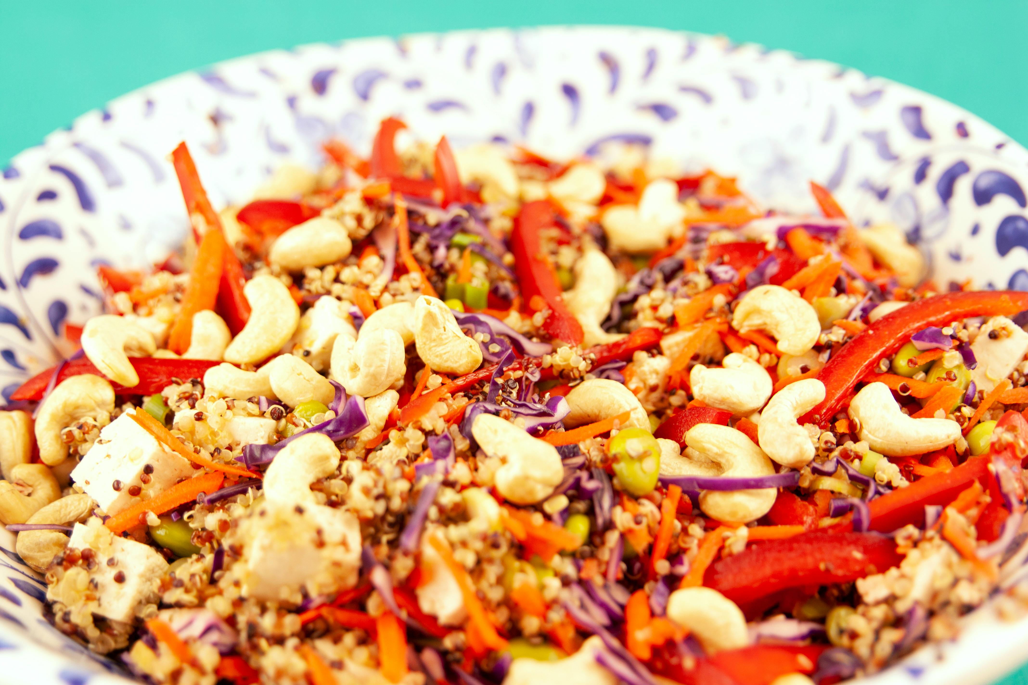 Super Delicious & Gluten-Free Meal Guide, Recipe Post #199:

Gluten Free Mediterranean Quinoa Salad