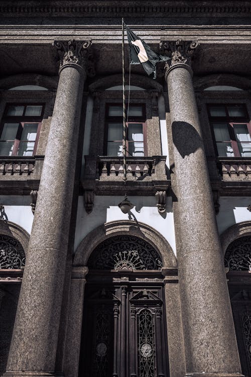 건물 외관, 기둥, 도시의 무료 스톡 사진