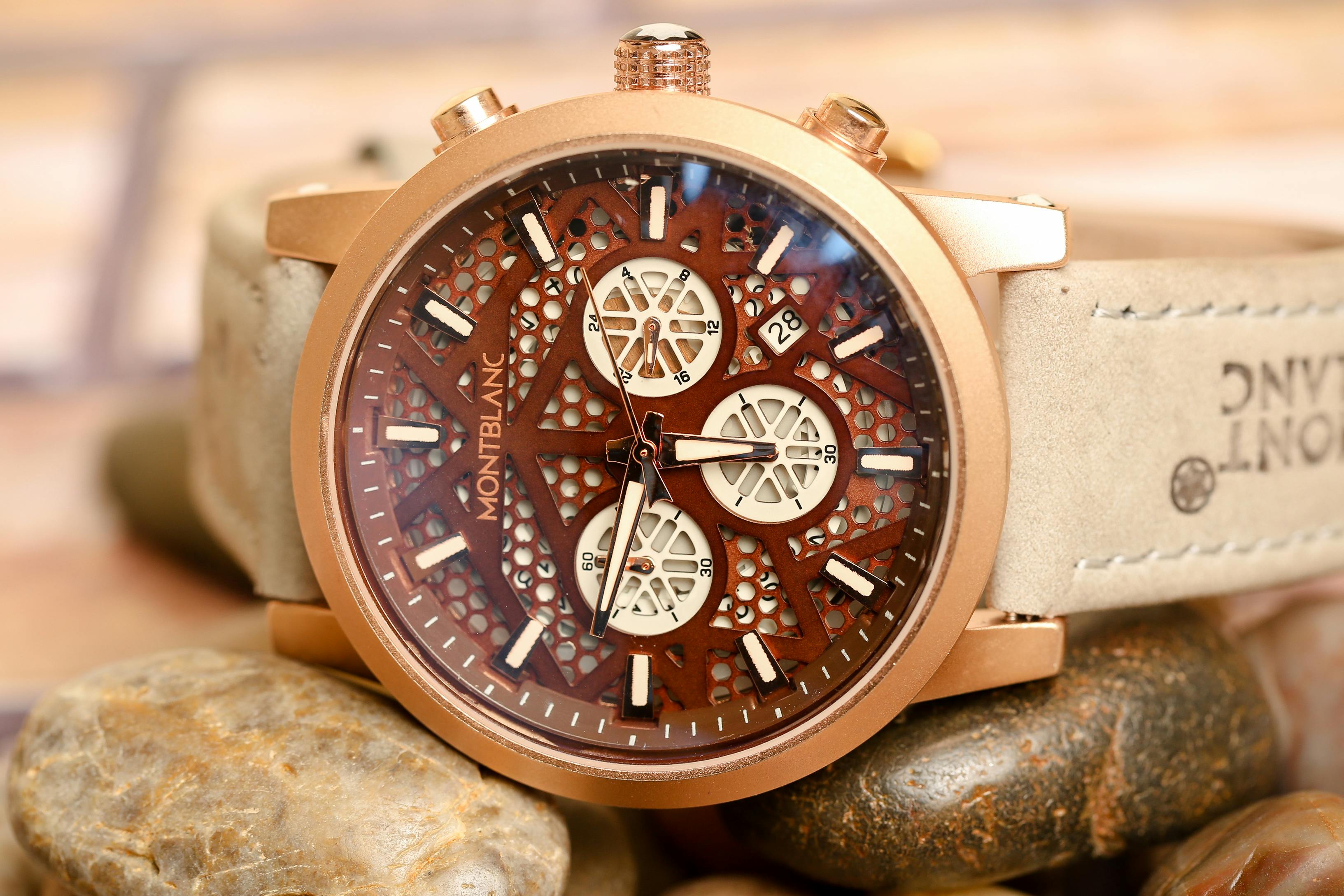 Buy Luxurious Montblac Chronograph Watch For Men (LT71)