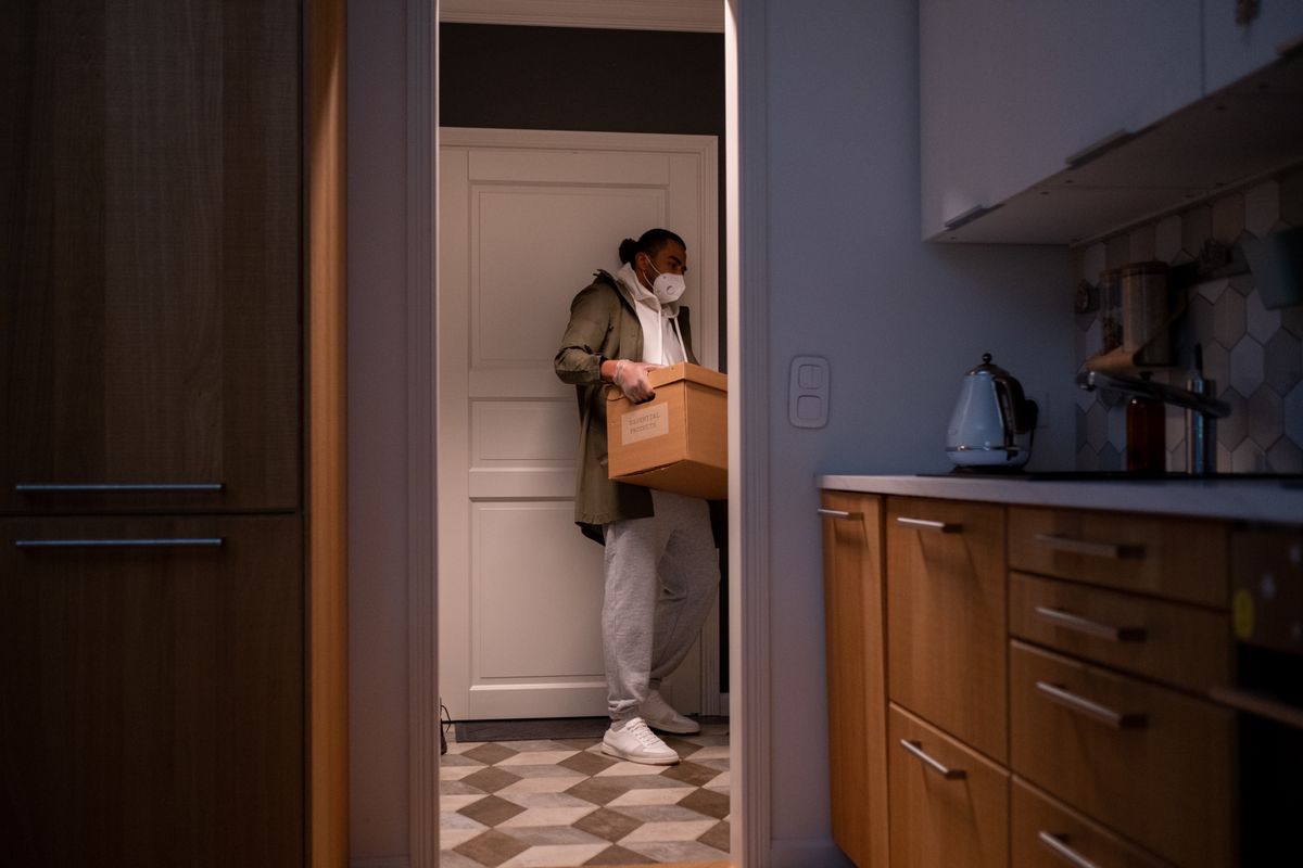 student moves in Allhallows — Loaded properly: blankets, straps and a plan in Allhallows