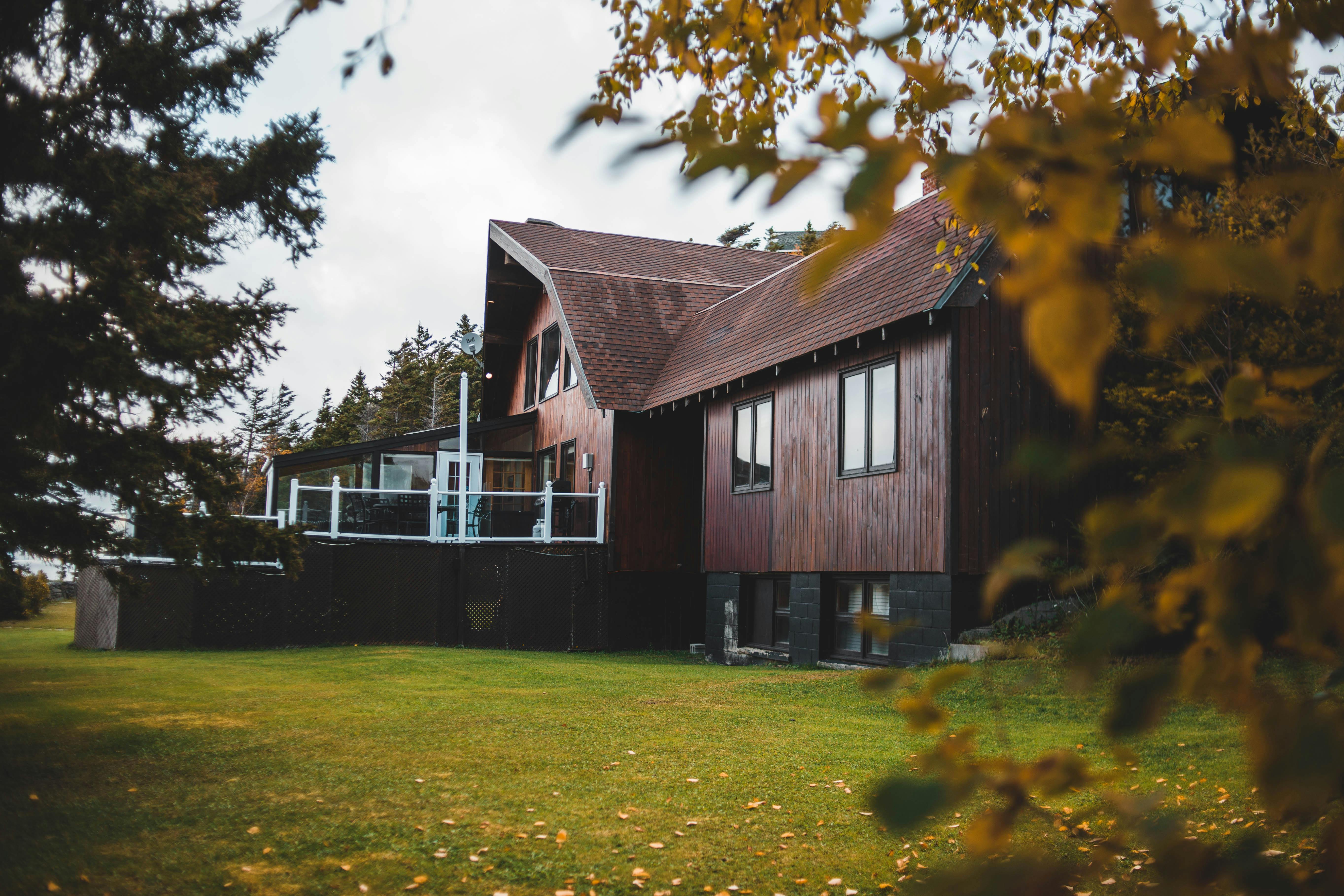 Have a house? You need homeowners insurance, but can it be affordable? — Photo by Erik Mclean on Pexels