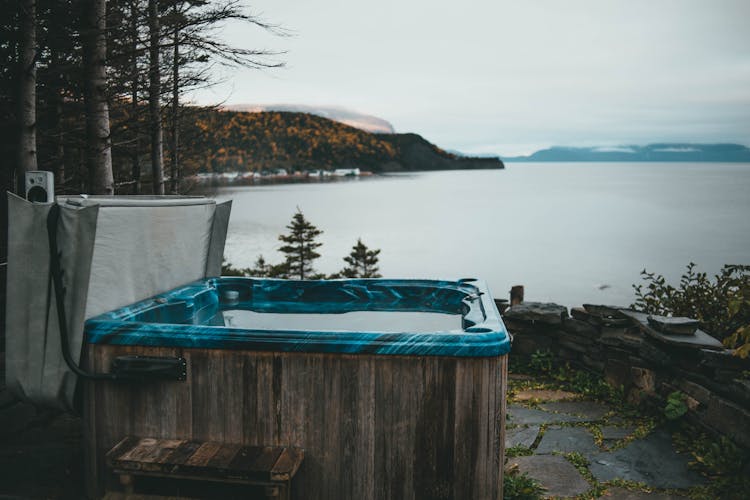 Garden Pool on Lakeshore