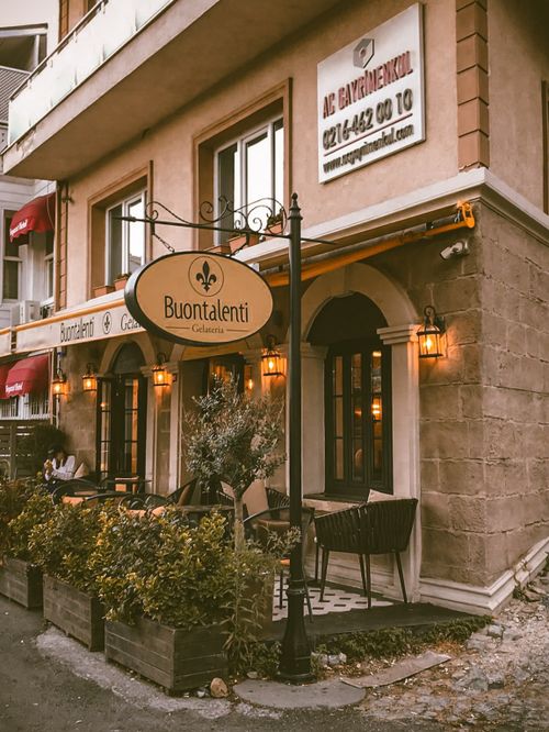 Free Captivating street view of Buontalenti Gelateria with exterior seating. Stock Photo