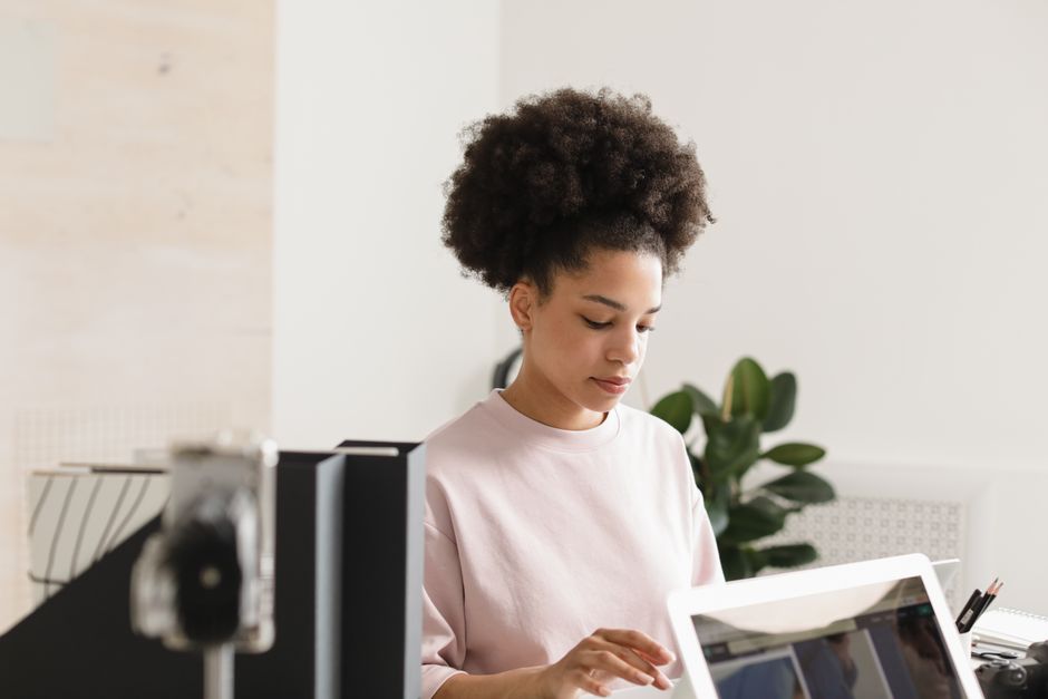 Ari Fletcher working on her business - ari fletcher age Ari Fletcher working on her business - ari fletcher age