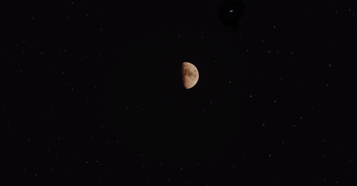La luna llena de septiembre y Saturno: cuándo mirar y qué esperar La luna llena de septiembre y Saturno: cuándo mirar y qué esperar