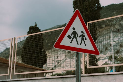 Foto profissional grátis de fechar-se, placa de trânsito, sinal de alerta