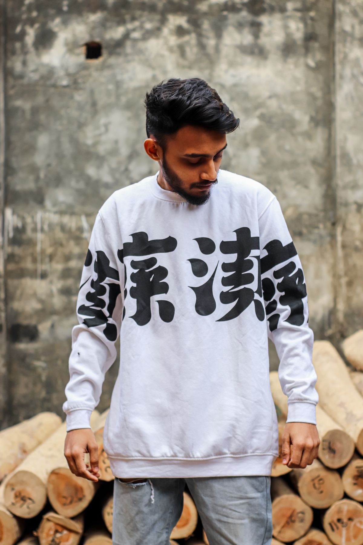 Nam mặc sweatshirt streetwear casual