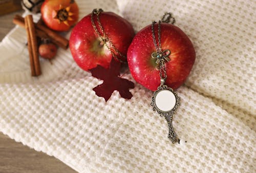 Foto stok gratis apel merah, buah-buahan, daun