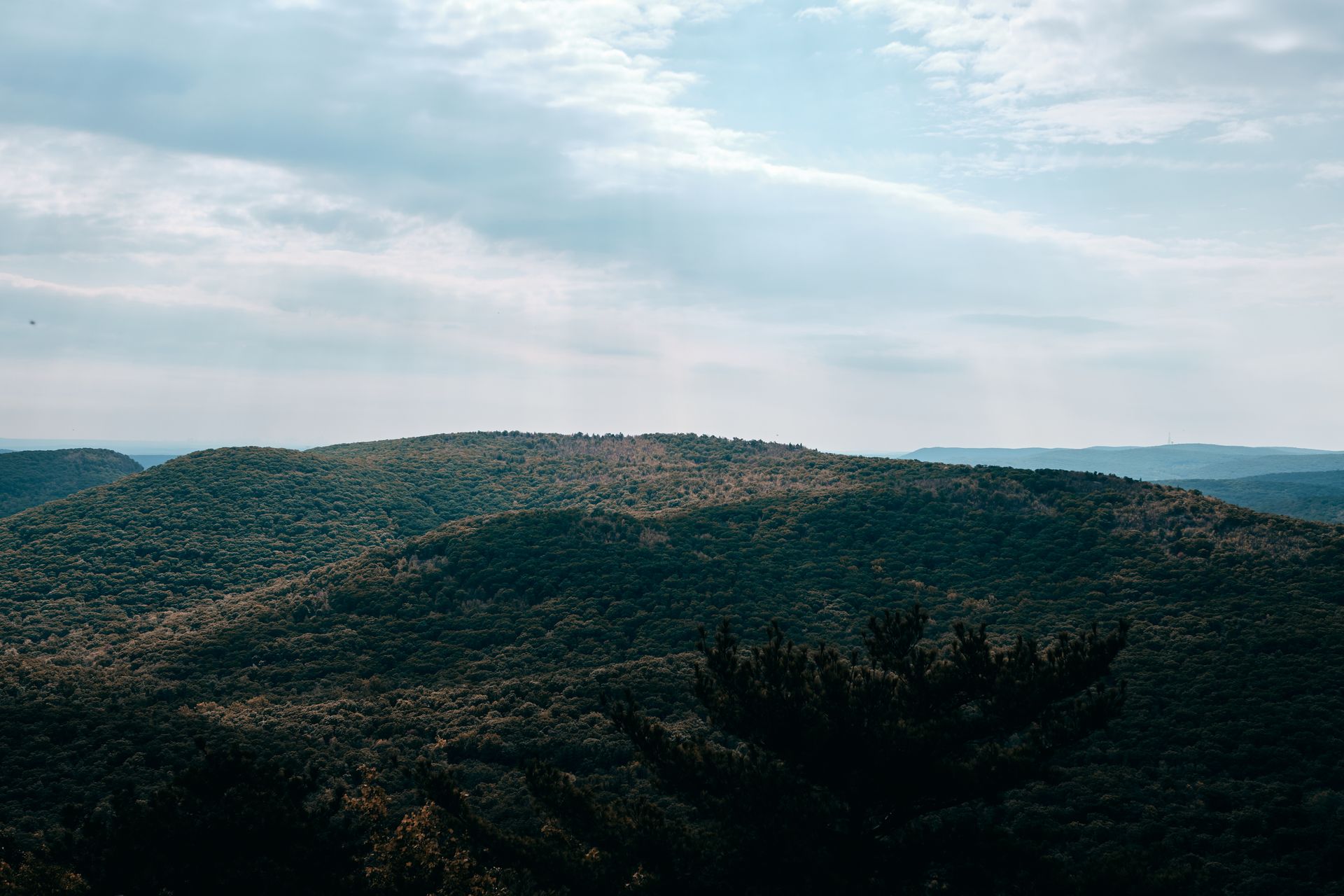 Green Mountain Under the Blue Sky