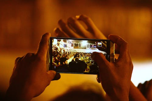 Δωρεάν στοκ φωτογραφιών με gadget, smartphone, επιλεκτική εστίαση Φωτογραφία από στοκ φωτογραφιών