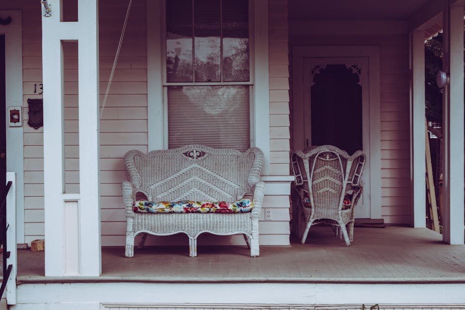 Painting Wicker With Exterior Chalk Paint – final technique