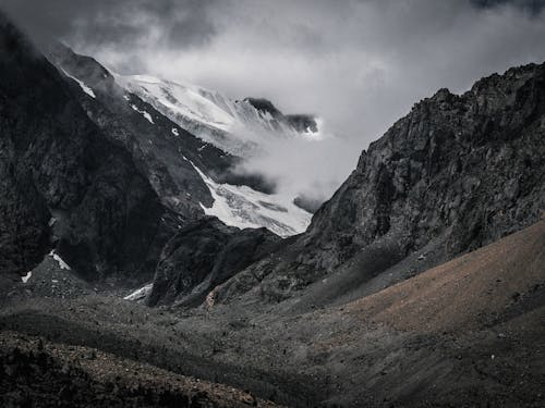 Darmowe zdjęcie z galerii z formacja geologiczna, góra, krajobraz