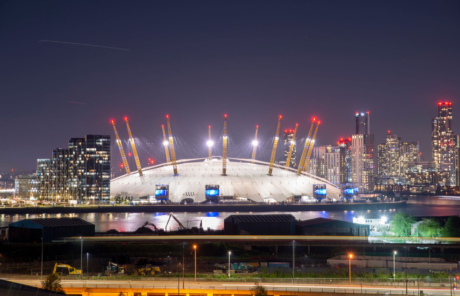 Katseye grubu Londra'da konser veriyor