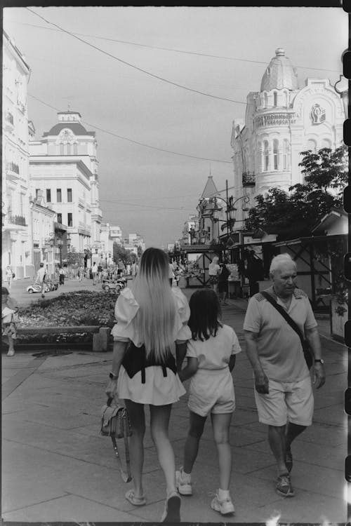 Fotobanka s bezplatnými fotkami na tému chodci, chodník, chodníky