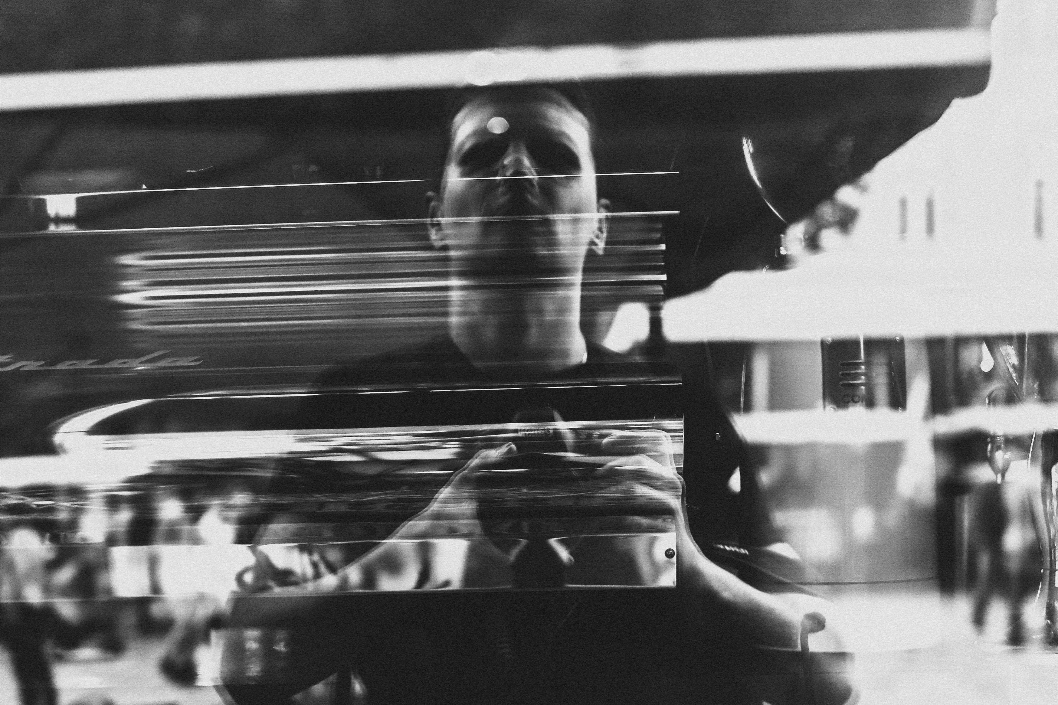 Christopher Nolan’s Inception drew from a surprising anime. The parallels are striking - 3DVF — Photo by Ruslan  Khimrad on P