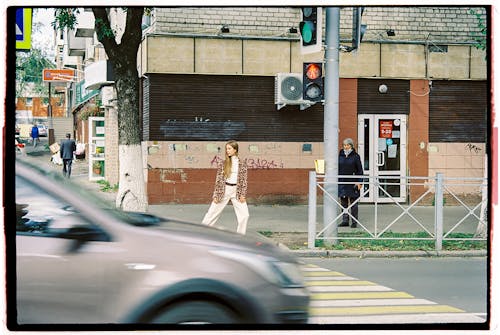бесплатная Бесплатное стоковое фото с городской, движущаяся машина, дневное время Стоковое фото