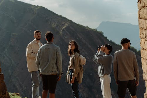 Foto d'estoc gratuïta de a l'aire lliure, amics, càmera