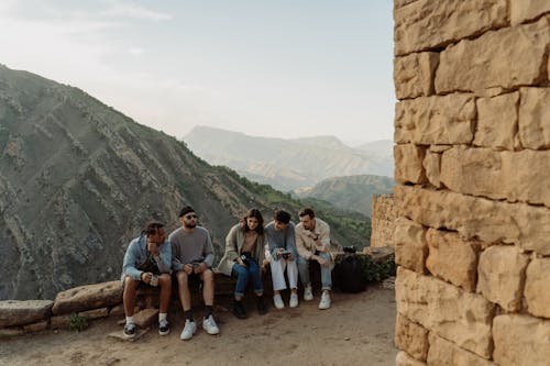 Foto d'estoc gratuïta de a l'aire lliure, assegut, diversitat