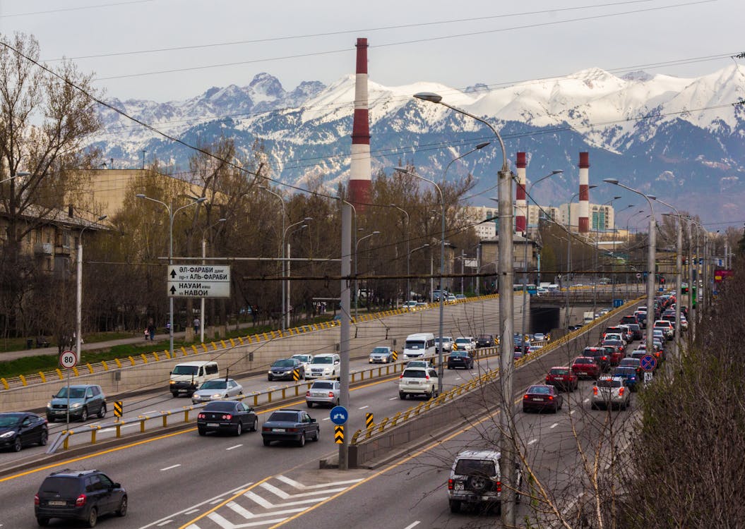 Foto stok gratis almaty, kota, lalu lintas