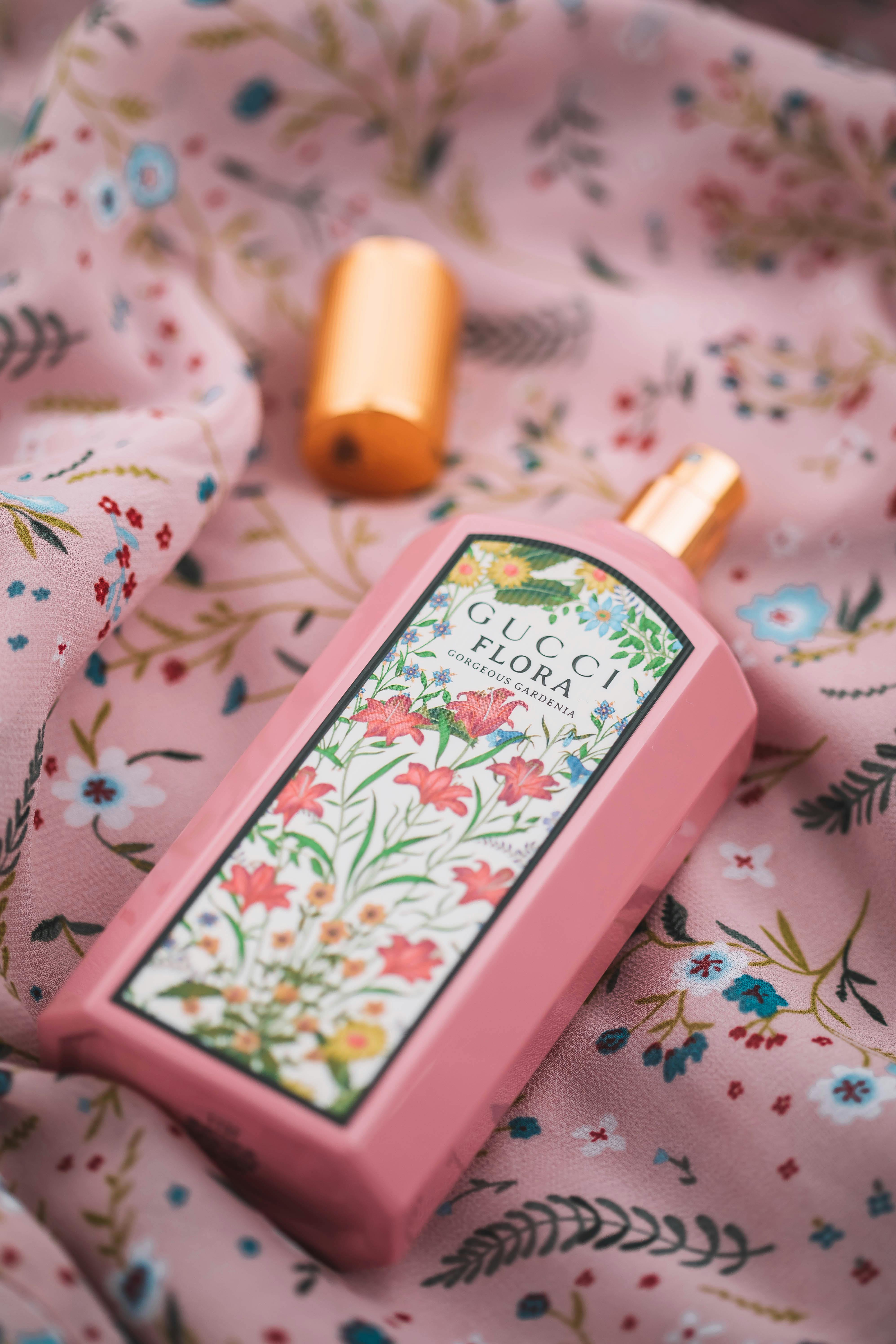 Download Pink Bloom Perfume Gucci 4k Wallpaper