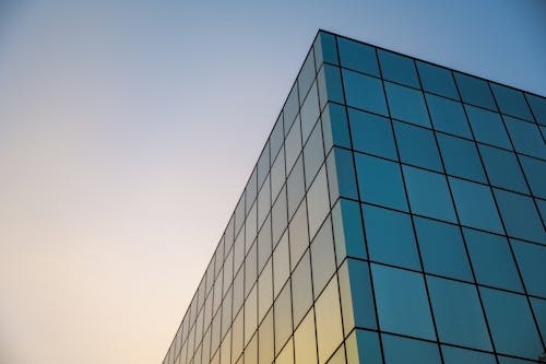 Kostnadsfri bild av byggnad, glas, himmel