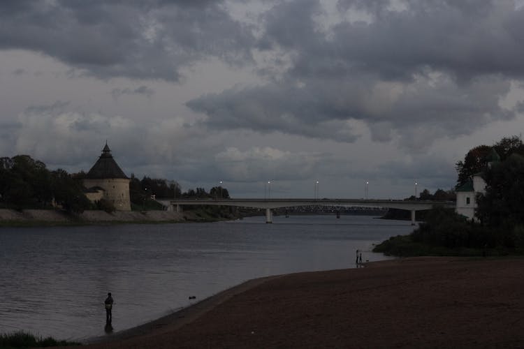 People At The Velikaya River 