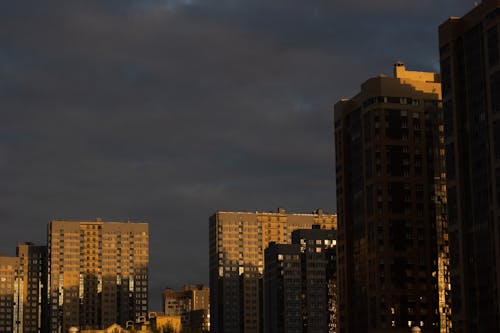 High Rise Buildings Under the Sky