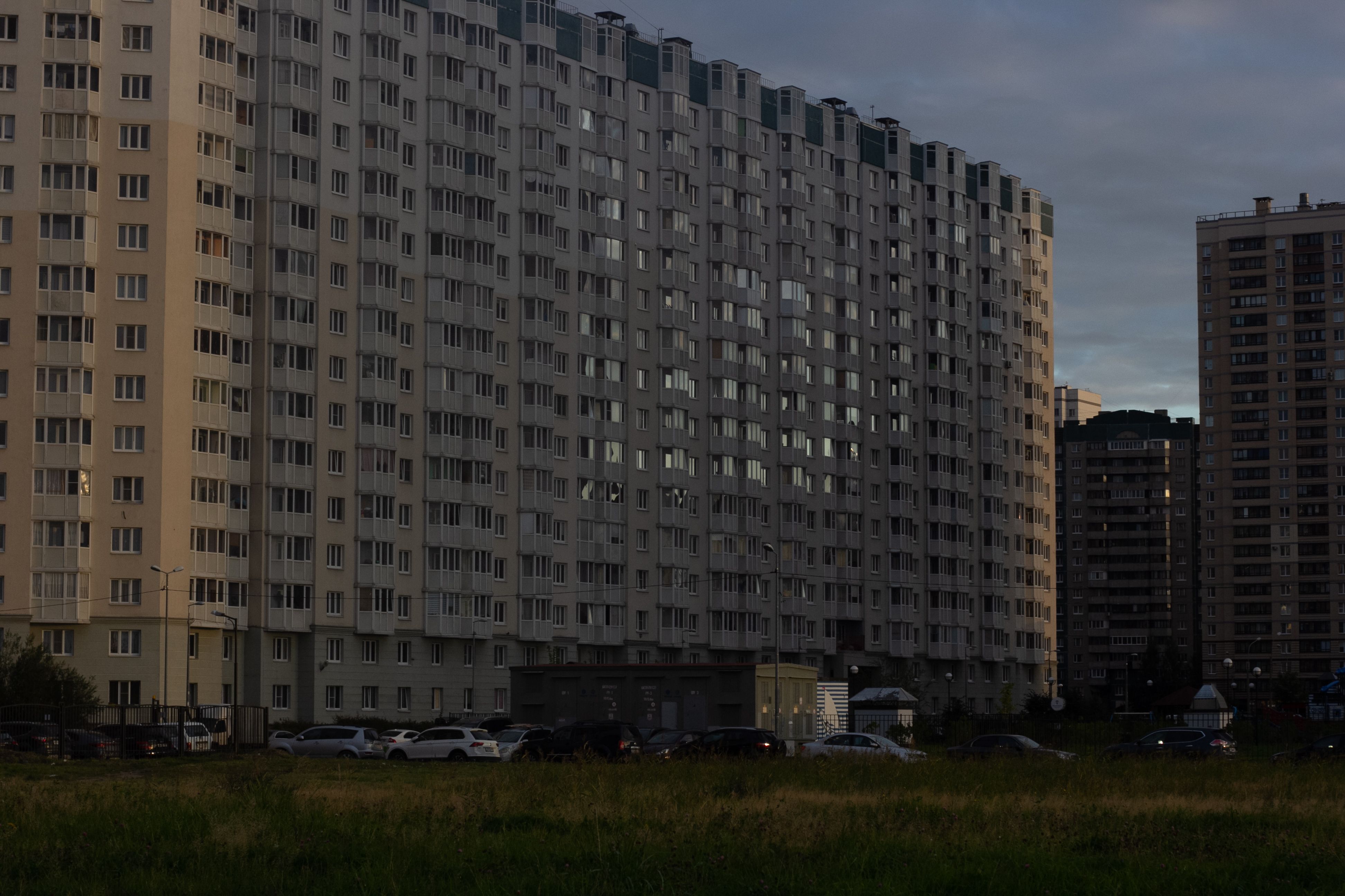 Tall Apartment Buildings · Free Stock Photo - Tall Apartment Complex Architecture