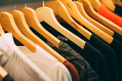 Wool, Wind, and Wonder: Why Natural Fabrics Rule This Season