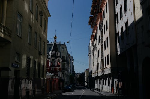 Безкоштовне стокове фото на тему «вулиця міста, вулицях міста, зовнішнє оформлення будівлі»