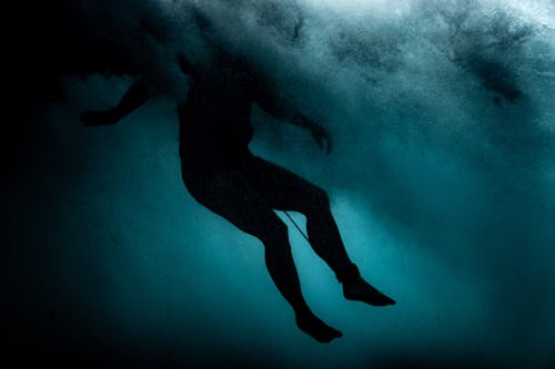 Fotobanka s bezplatnými fotkami na tému fotografovanie pod vodou, melanchólia, pod vodou