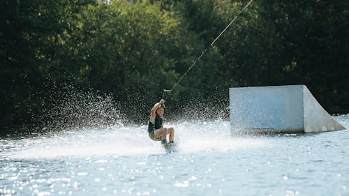 Δωρεάν στοκ φωτογραφιών με wakeboarding, αγόρι, άθλημα Φωτογραφία από στοκ φωτογραφιών