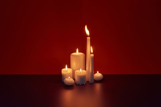 Different Types of White Burning Candles