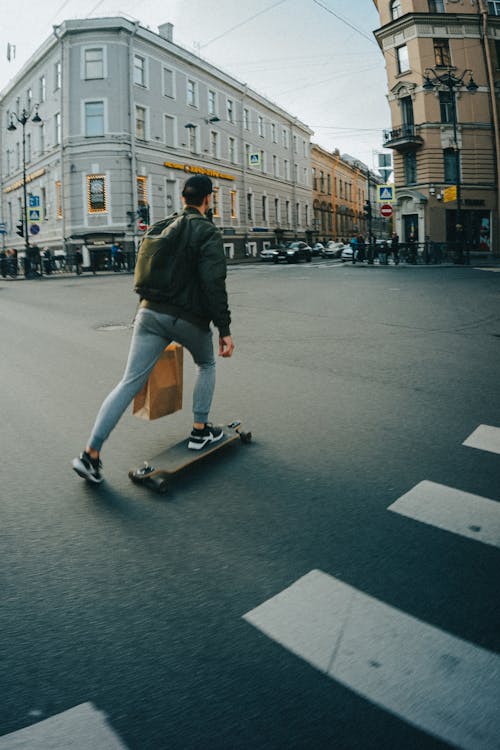 Δωρεάν στοκ φωτογραφιών με skateboard, άνδρας, διάβαση πεζών