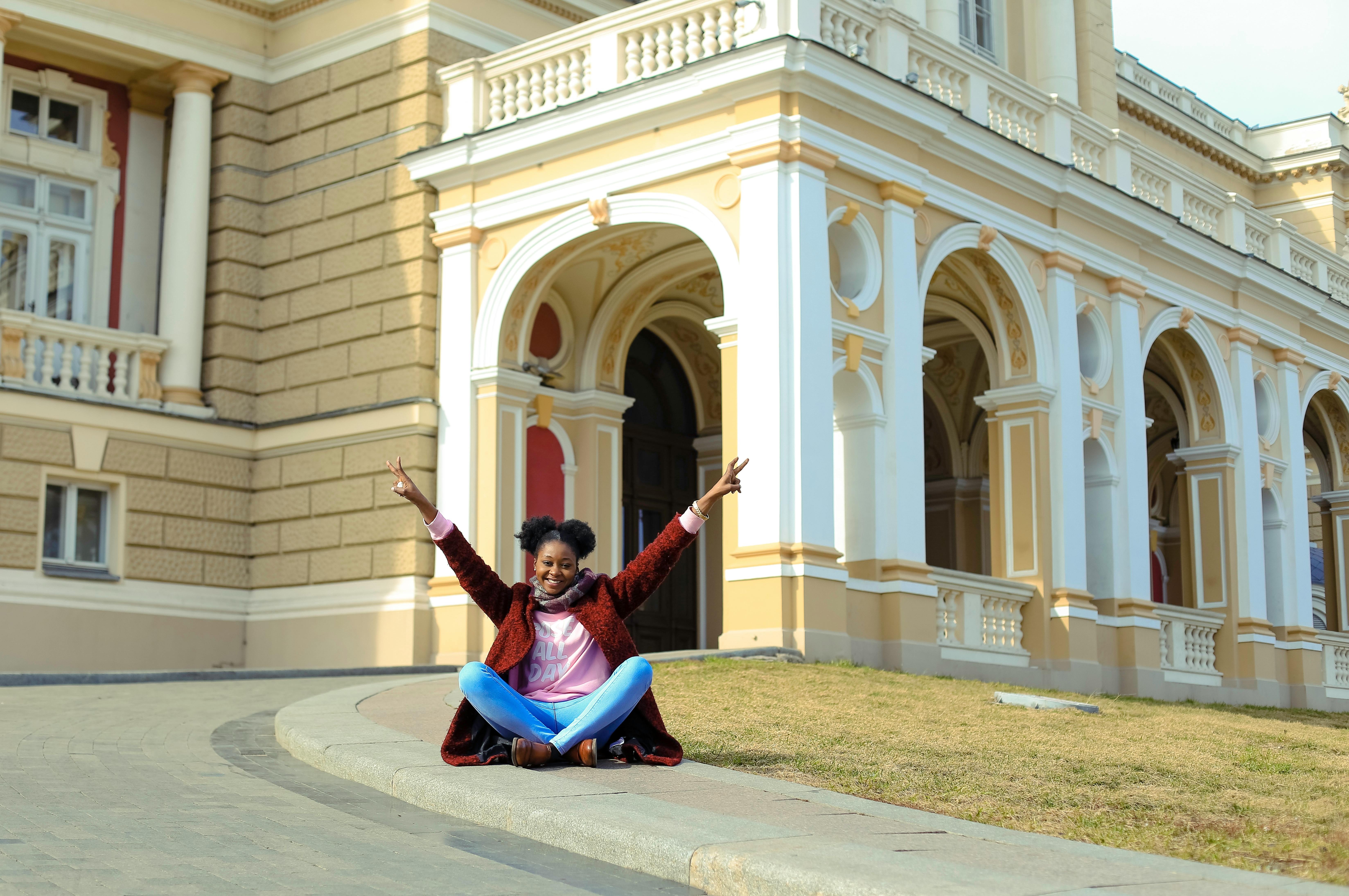 Fire razes over 10 shops at Jos terminus market despite prompt firefighting response
