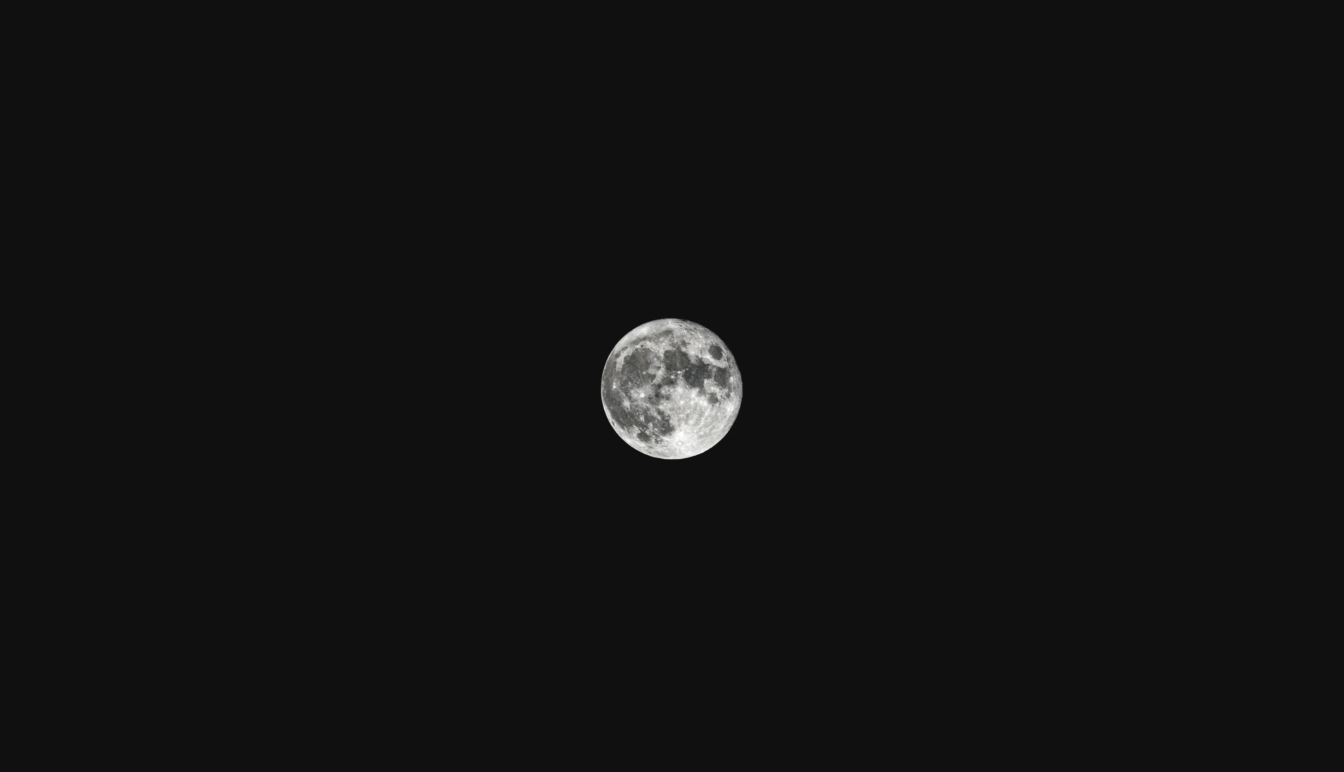 Full Moon · Free Stock Photo