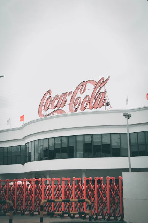 Red and White Coca-cola Vending Machine · Free Stock Photo