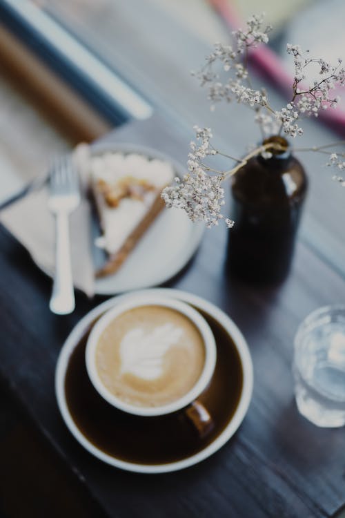 Ilmainen kuvapankkikuva tunnisteilla cappuccino, juoma, kahvi