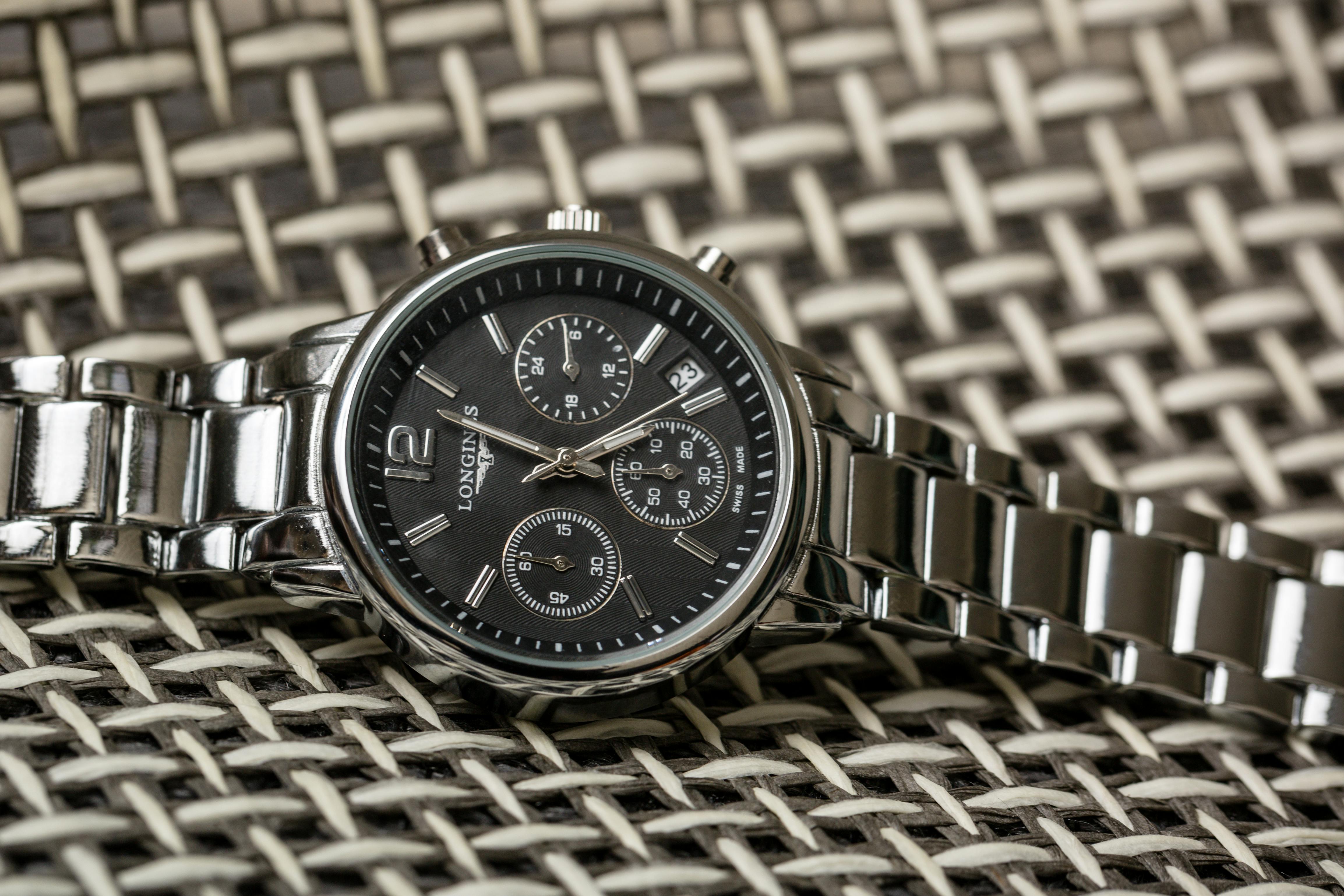 Elegant Golden Wristwatch · Free Stock Photo