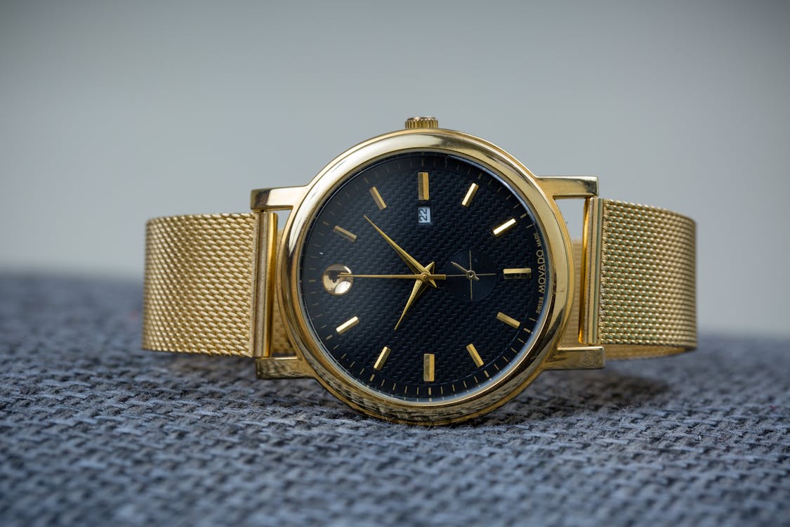 Free Gold Wristwatch in Close Up Photography Stock Photo