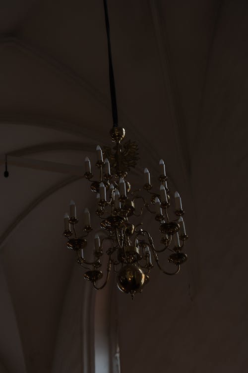 Kostnadsfri bild av interiör, katedral, lampor