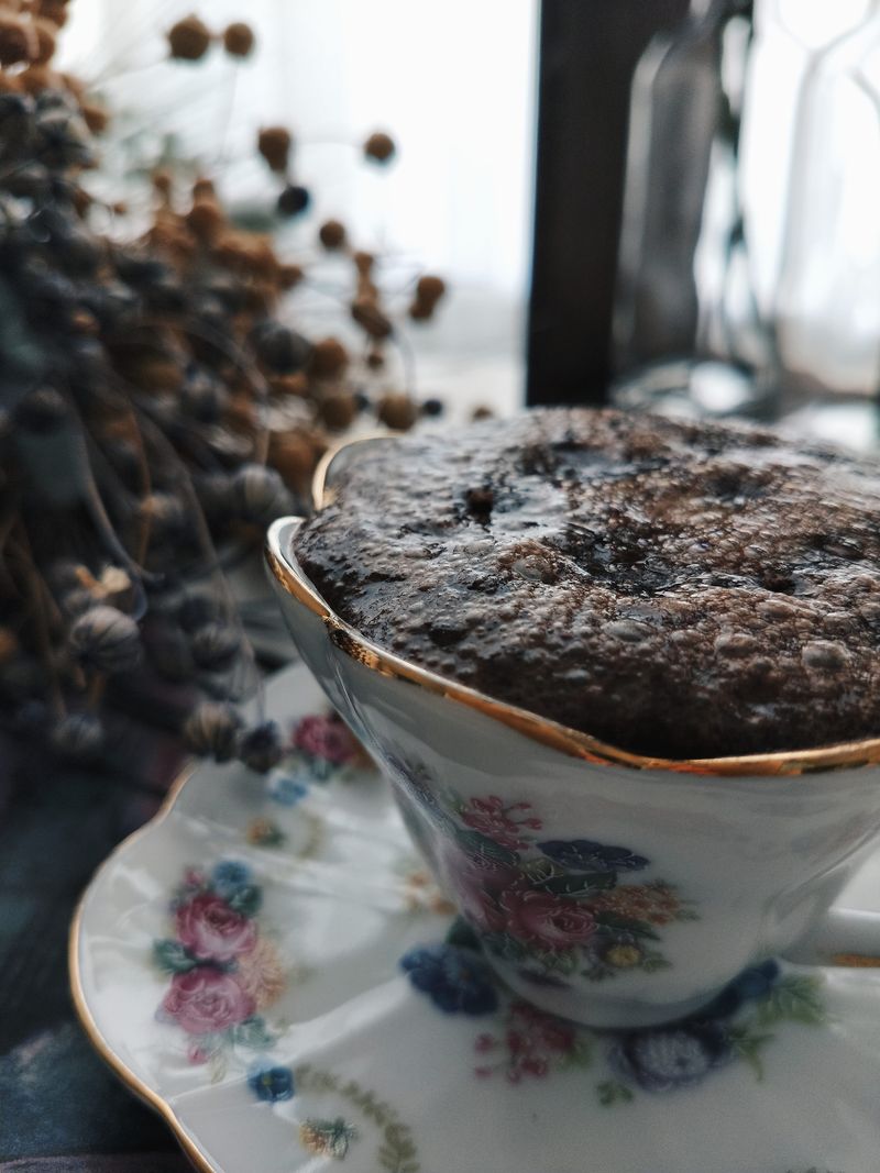Dark chocolate mug cake