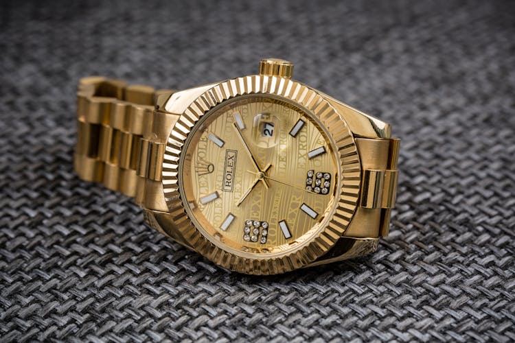 Gold Luxurious Wri