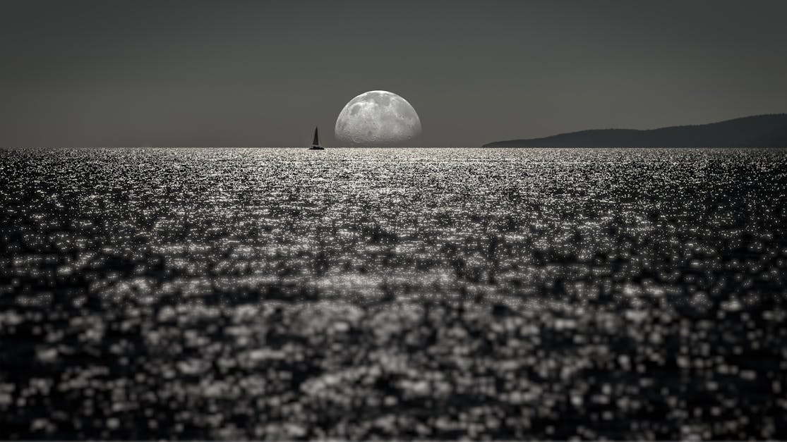 Free stock photo of by the sea, desktop wallpaper, half moon