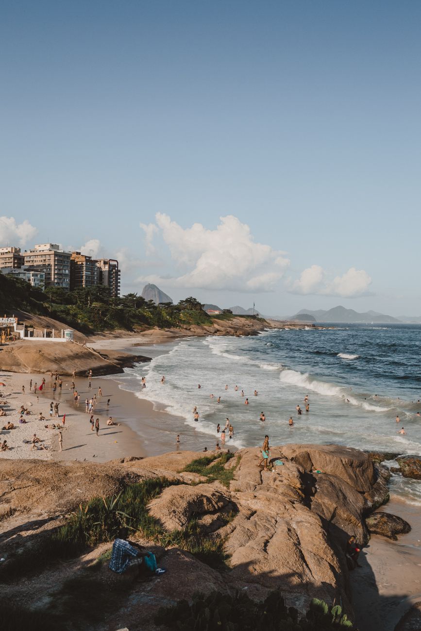“Diabo da poeira” assusta ao levantar cinzas deixadas pelos fogos