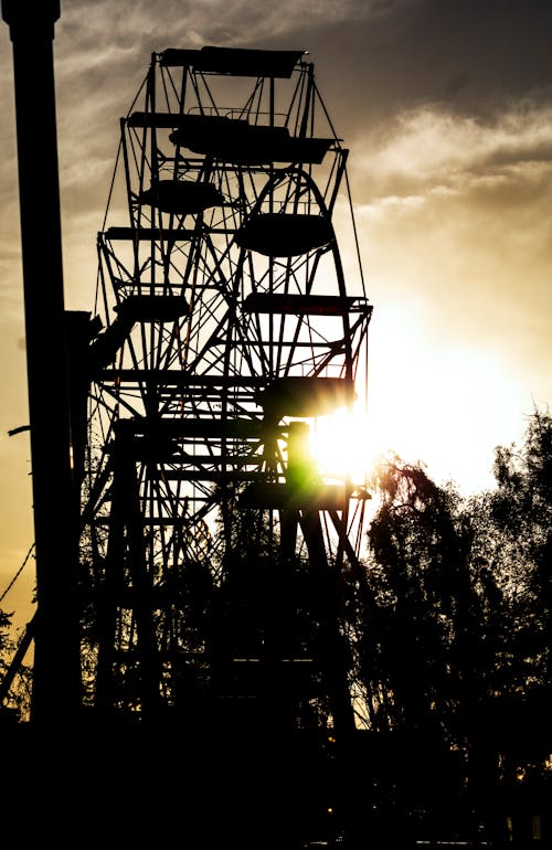 Free Silhouette of Ferris Wheel During Dusk Stock Photo