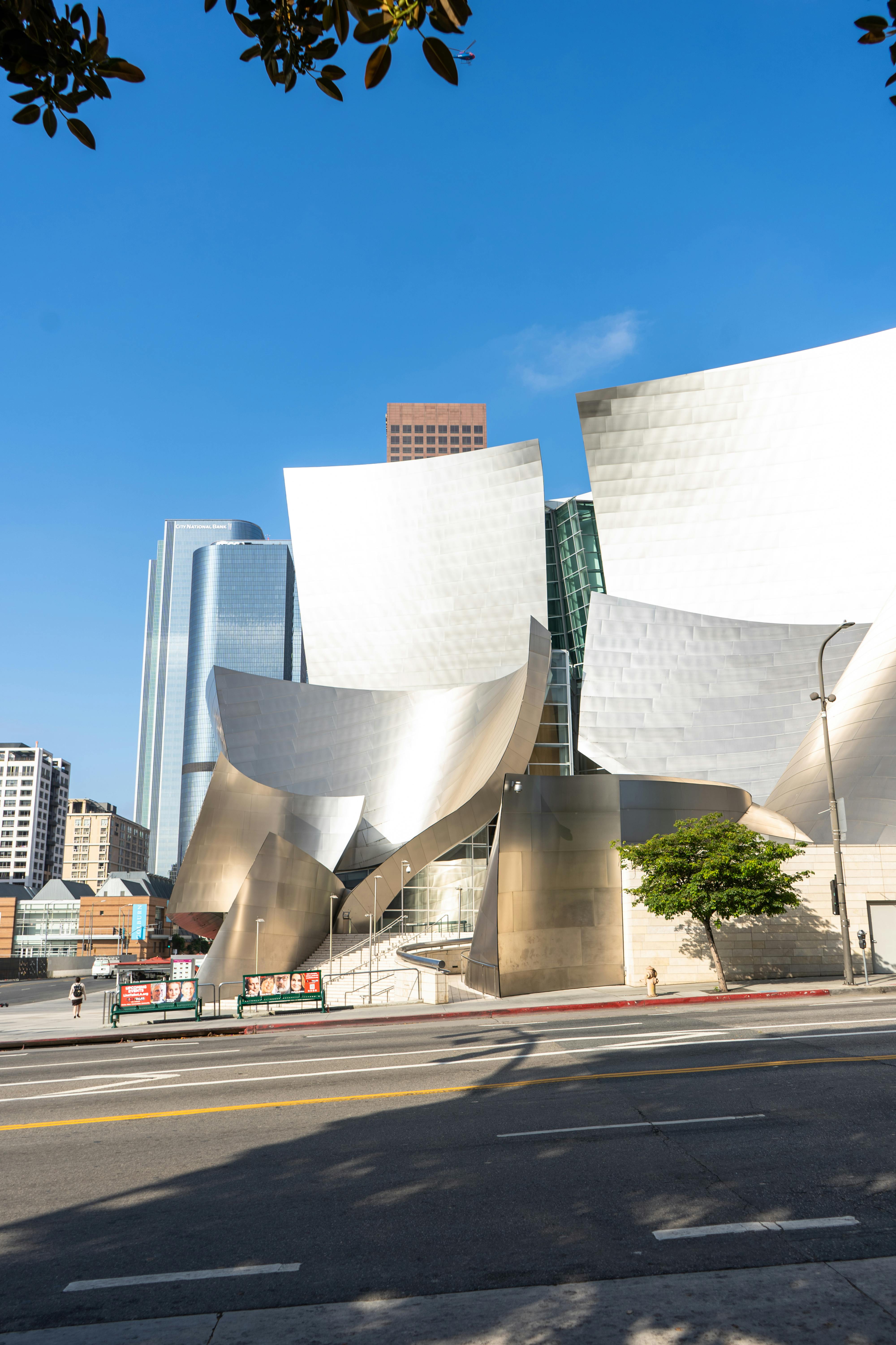 Frank Gehry Photos, Download The BEST Free Frank Gehry Stock Photos & HD  Images