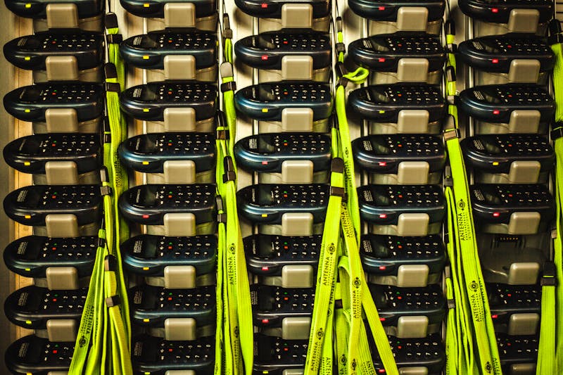 Detalle de trabajo y herramientas profesionales